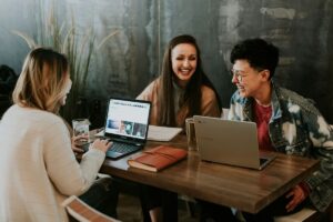 Offre de formation 1 brooke cagle g1Kr4Ozfoac unsplash 64