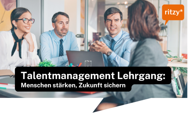 Menschen am Tisch, die diskutieren.